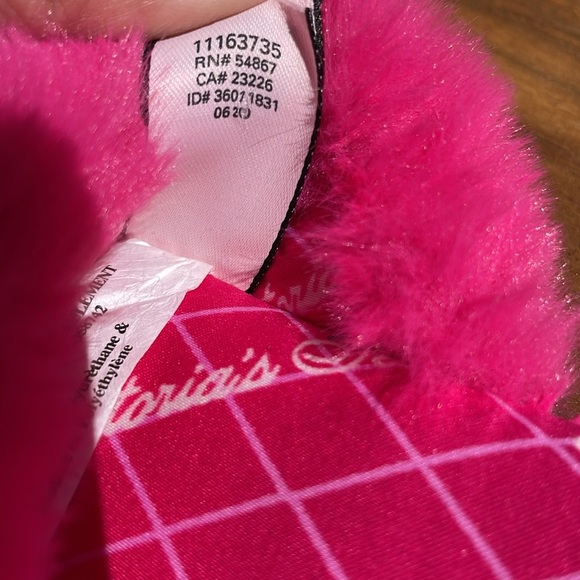 Victoria’s Secret Satin Signature Slipper Size Large 9-10 - Picture 10 of 10